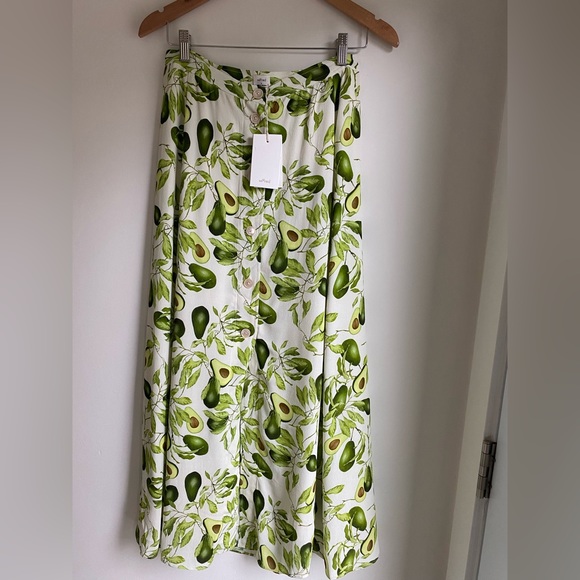 ARITZIA WILFRED Amelie Avocado Skirt in Size 8 - Picture 3 of 13